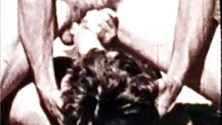 ಗಟ್ಟಿಯಾದ ಕಪ್ಪು ಡಿಕ್ ಸ್ಲಿಮ್ ಶ್ಯಾಮಲೆ ಲೇಹ್ ಜೇ ಅವರ ಒದ್ದೆಯಾದ ಪುಸಿಯನ್ನು ಹೊಳಪು ಮಾಡುತ್ತದೆ
